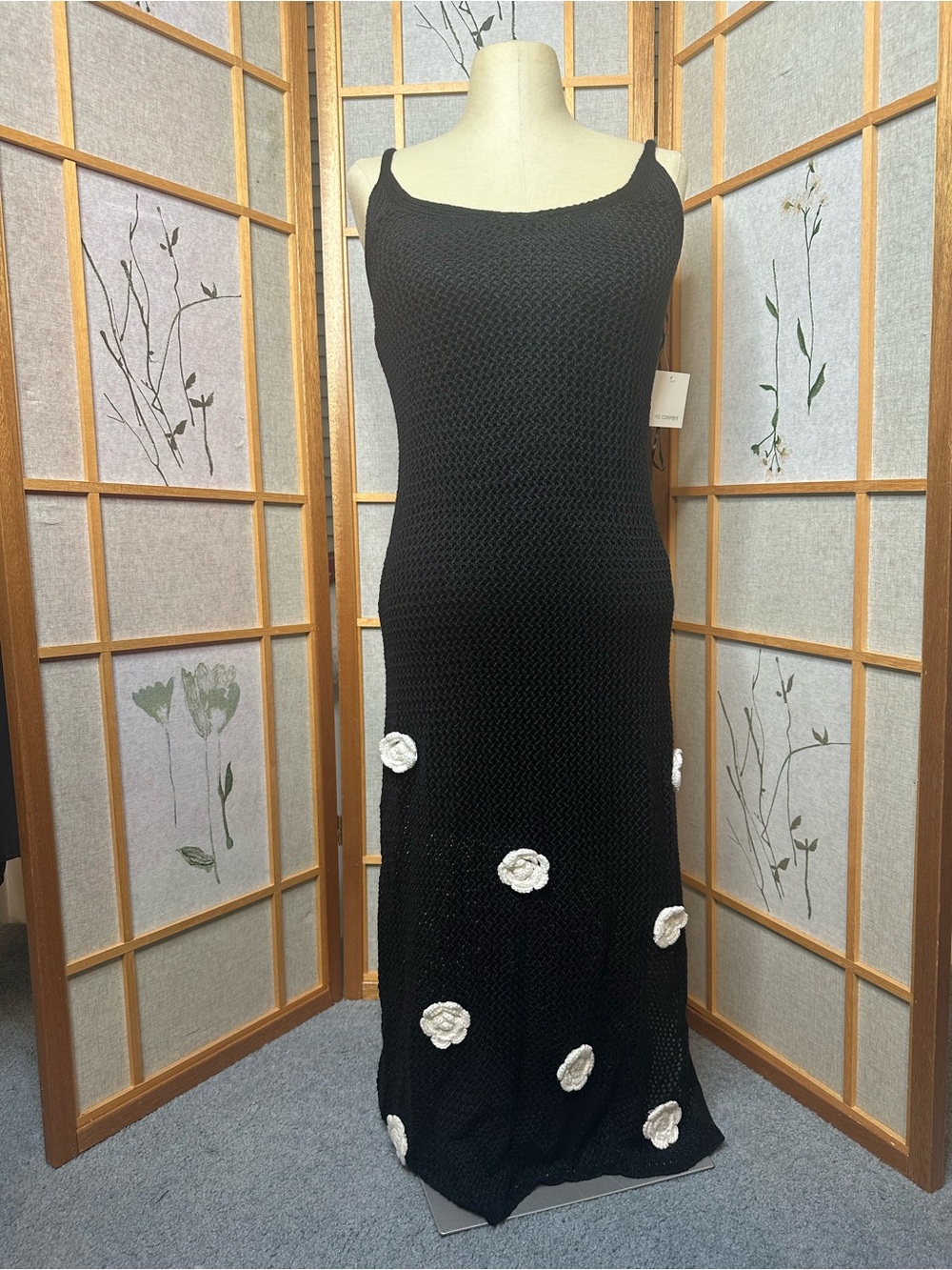 NWT Pointella Floral Appliqué Maxi Dress size Medium very pretty and romantic